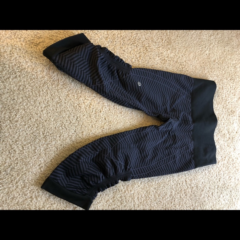 Lululemon In The Flow Crop II